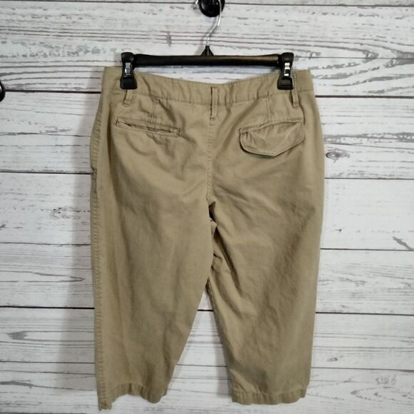 "No Boundaries" woman's capris  - Picture 3 of 7